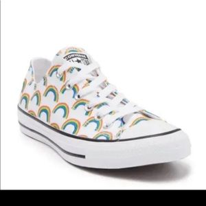 NIB converse kids size 3